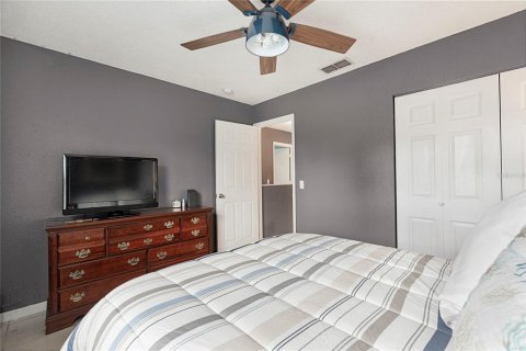 House in Sarasota, Florida 4 bedrooms, 149.39 sq.m. № 2094152 - photo 24