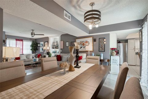 House in Sarasota, Florida 4 bedrooms, 149.39 sq.m. № 2094152 - photo 9