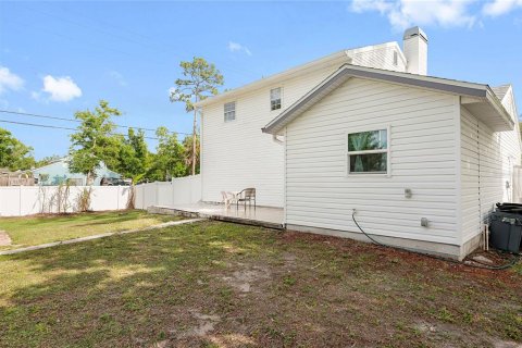 House in Sarasota, Florida 4 bedrooms, 149.39 sq.m. № 2094152 - photo 30