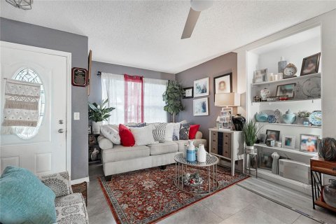 House in Sarasota, Florida 4 bedrooms, 149.39 sq.m. № 2094152 - photo 14