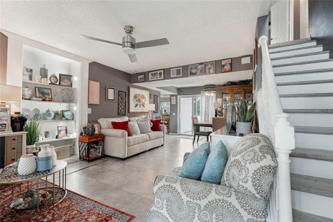 House in Sarasota, Florida 4 bedrooms, 149.39 sq.m. № 2094152 - photo 7