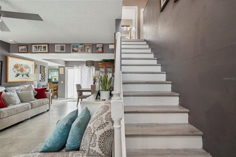 House in Sarasota, Florida 4 bedrooms, 149.39 sq.m. № 2094152 - photo 4