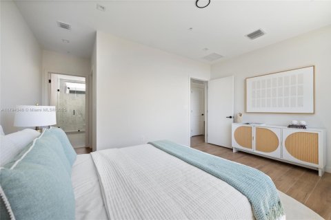 Adosado en venta en Miami, Florida, 3 dormitorios, 174.66 m2 № 1863995 - foto 16