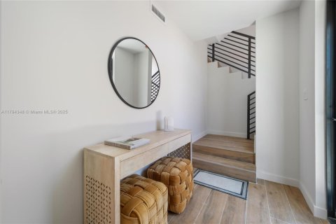 Adosado en venta en Miami, Florida, 3 dormitorios, 174.66 m2 № 1863995 - foto 3