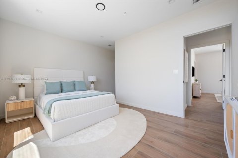 Adosado en venta en Miami, Florida, 3 dormitorios, 174.66 m2 № 1863995 - foto 14