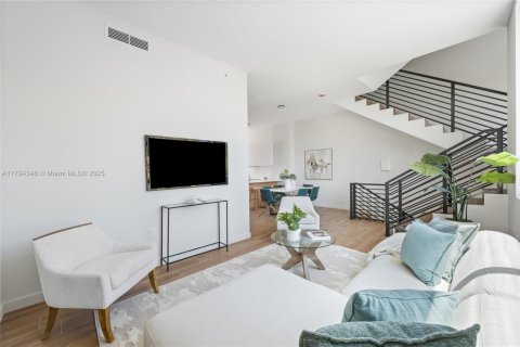 Adosado en venta en Miami, Florida, 3 dormitorios, 174.66 m2 № 1863995 - foto 6