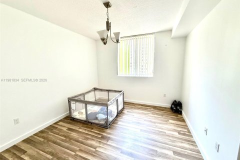 Condominio en alquiler en Miami, Florida, 3 dormitorios, 122.63 m2 № 2043024 - foto 11
