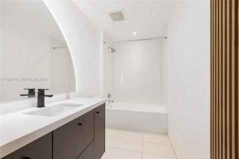 Copropriété à louer à Miami, Floride: 1 chambre, 48.87 m2 № 1987511 - photo 13