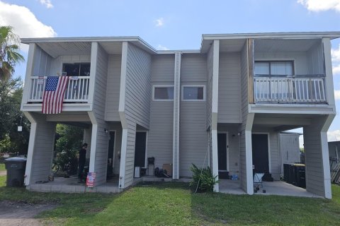 Commercial property in Lakeland, Florida 4 bedrooms, 241.82 sq.m. № 2201813
