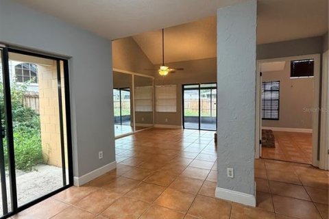 House in Orlando, Florida 3 bedrooms, 131.74 sq.m. № 2393686 - photo 5