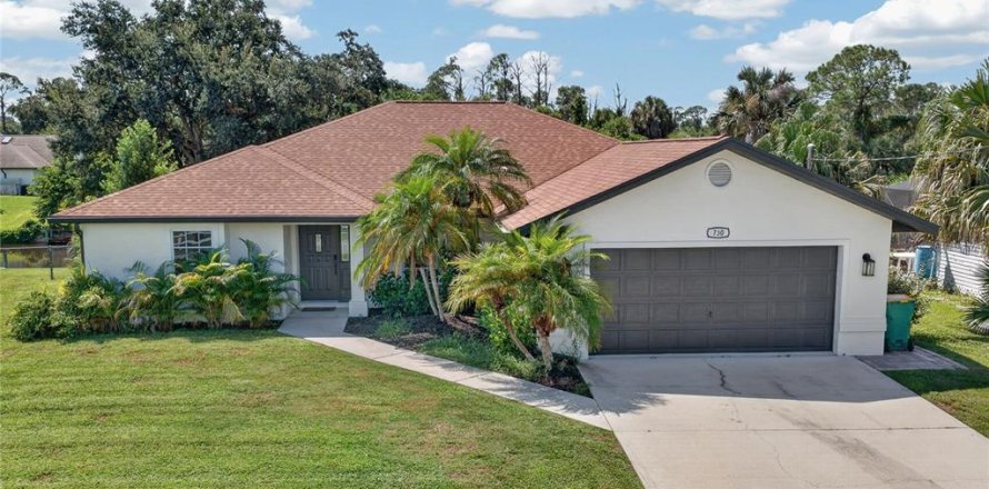 Villa ou maison à Port Charlotte, Floride 3 chambres, 181.35 m2 № 2401007
