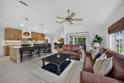 Villa ou maison à vendre à Port Charlotte, Floride: 3 chambres, 181.35 m2 № 2401007 - photo 15