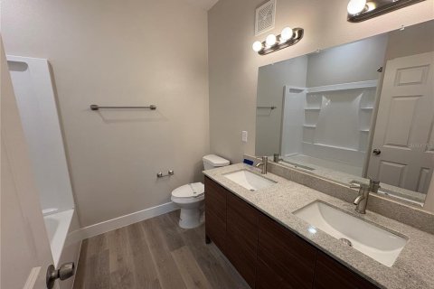 Condo in Orlando, Florida, 2 bedrooms  № 2219403 - photo 14