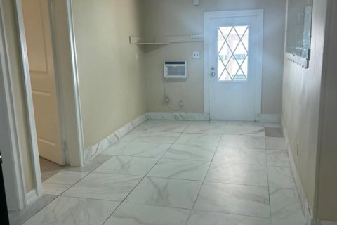 Apartamento en alquiler en Boca Raton, Florida, 4 dormitorios, 91.42 m2 № 2087935 - foto 7