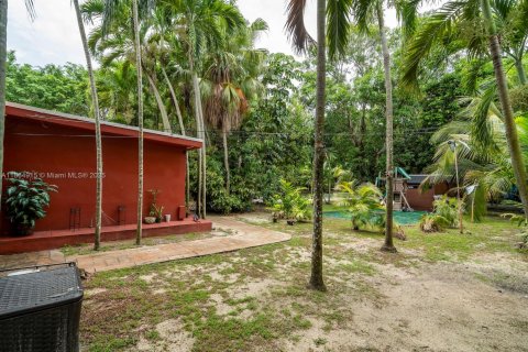 House in Miami, Florida 4 bedrooms, 267.74 sq.m. № 1893214 - photo 14