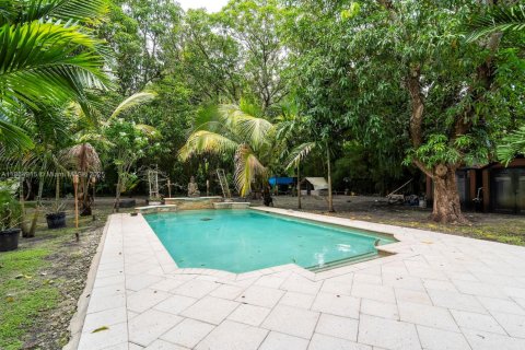 House in Miami, Florida 4 bedrooms, 267.74 sq.m. № 1893214 - photo 19