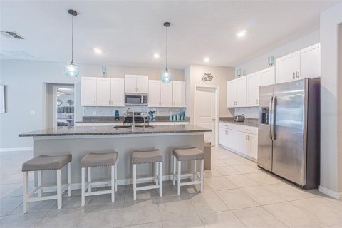 House in Riverview, Florida 4 bedrooms, 237.55 sq.m. № 1810876 - photo 24