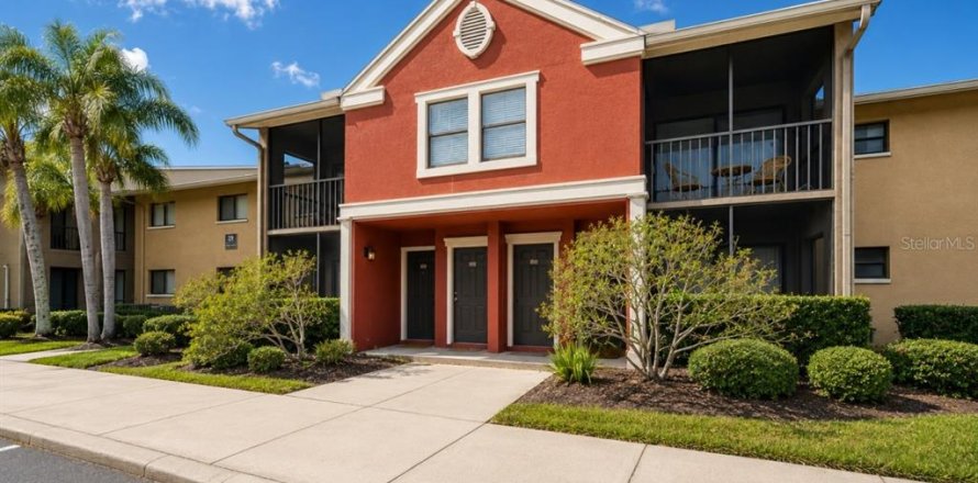 Condominio en Tampa, Florida, 2 dormitorios № 2150731