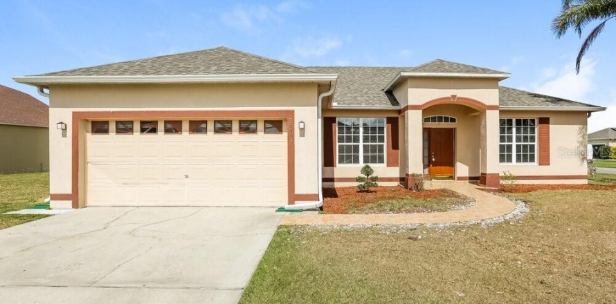 Villa ou maison à Kissimmee, Floride 4 chambres, 174.1 m2 № 1893707