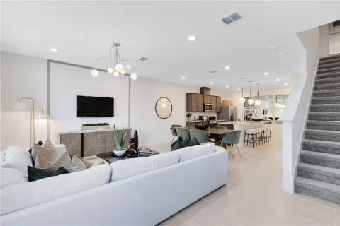 Townhouse in Orlando, Florida 3 bedrooms, 156.35 sq.m. № 2101585 - photo 18
