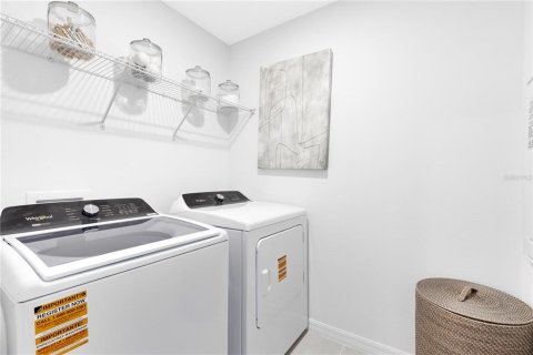 Townhouse in Orlando, Florida 3 bedrooms, 156.35 sq.m. № 2101585 - photo 22