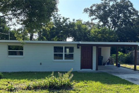House in Winter Haven, Florida 2 bedrooms, 78.04 sq.m. № 2302363