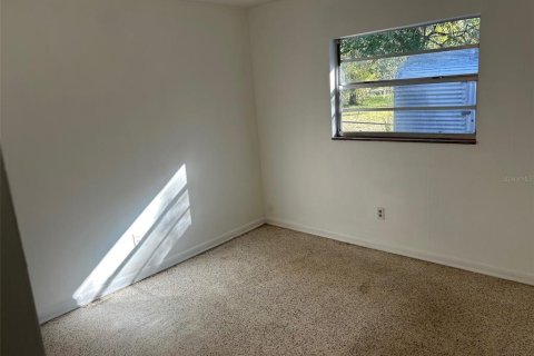 Villa ou maison à vendre à Tampa, Floride: 4 chambres, 126.72 m2 № 2116534 - photo 11
