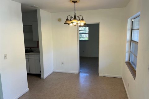 Villa ou maison à vendre à Tampa, Floride: 4 chambres, 126.72 m2 № 2116534 - photo 5