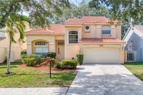 House in Cooper City, Florida 4 bedrooms, 172.52 sq.m. № 1874278 - photo 1