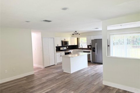 House in Sanford, Florida 3 bedrooms, 128.67 sq.m. № 1886953 - photo 6