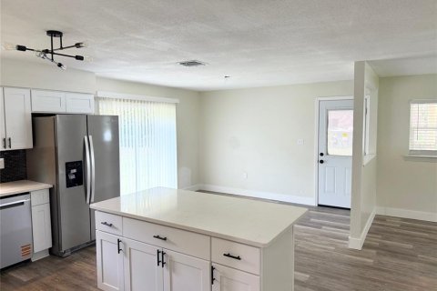 House in Sanford, Florida 3 bedrooms, 128.67 sq.m. № 1886953 - photo 8