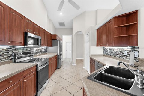 Villa ou maison à vendre à North Port, Floride: 3 chambres, 185.53 m2 № 2416690 - photo 17