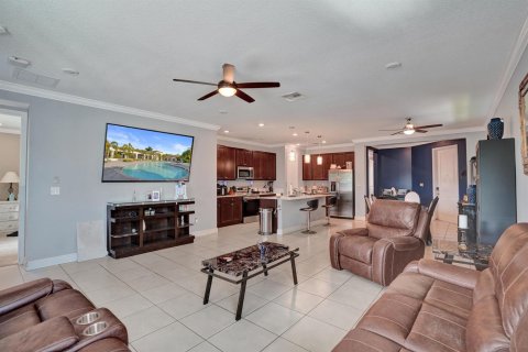 Villa ou maison à vendre à Deerfield Beach, Floride: 4 chambres, 202.43 m2 № 2246749 - photo 7