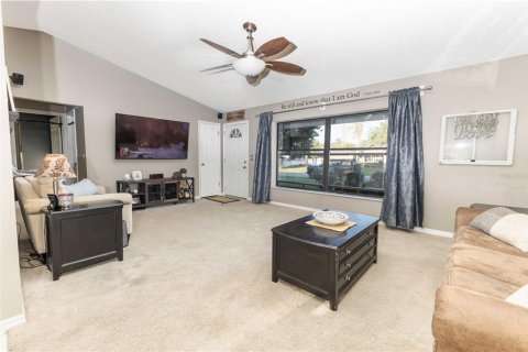 House in Belleview, Florida 3 bedrooms, 131.55 sq.m. № 2119246 - photo 6