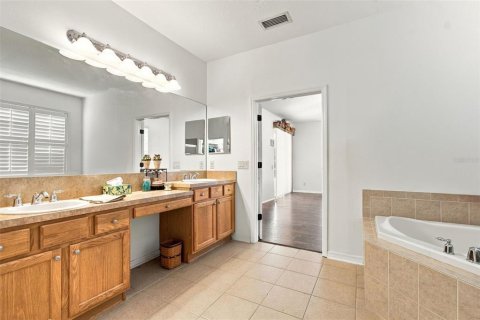 Casa en venta en Land O' Lakes, Florida, 4 dormitorios, 256.78 m2 № 2384181 - foto 23