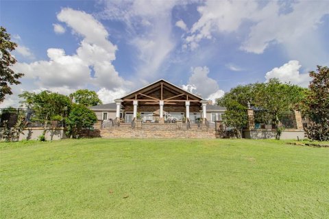 House in Auburndale, Florida 5 bedrooms, 597.18 sq.m. № 1879288 - photo 4