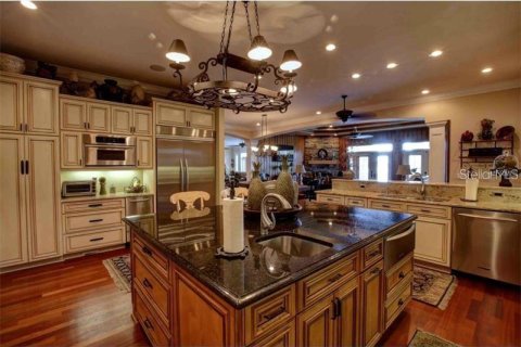 House in Auburndale, Florida 5 bedrooms, 597.18 sq.m. № 1879288 - photo 8