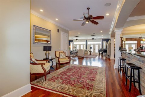 House in Auburndale, Florida 5 bedrooms, 597.18 sq.m. № 1879288 - photo 6
