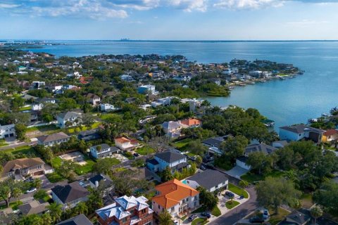 Casa en Tampa, Florida 3 dormitorios, 180.97 m2 № 2138294