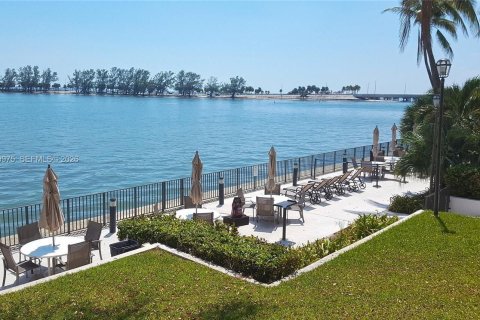 Copropriété à vendre à Miami, Floride: 1 chambre, 86.4 m2 № 2052025 - photo 6