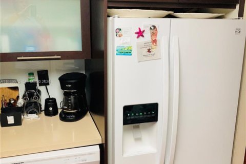 Copropriété à vendre à Miami, Floride: 1 chambre, 86.4 m2 № 2052025 - photo 17