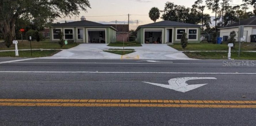 House in Oviedo, Florida 3 bedrooms, 128.58 sq.m. № 1130024