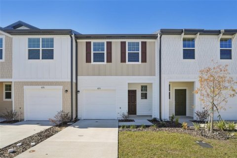Adosado en venta en Land O' Lakes, Florida, 3 dormitorios, 128.76 m2 № 1719347 - foto 1