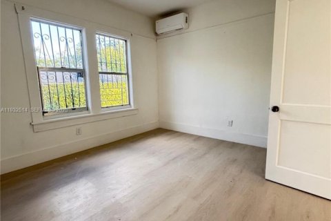 Снять в аренду виллу или дом в Майами, Флорида 3 спальни, 167.22м2, № 1990893 - фото 10