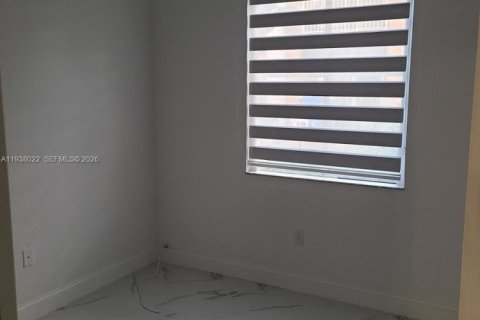 Condo in Hialeah, Florida, 3 bedrooms  № 1996374 - photo 10