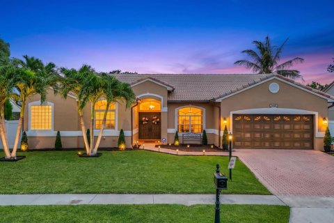 House in Boca Raton, Florida 4 bedrooms, 204.85 sq.m. № 2086692