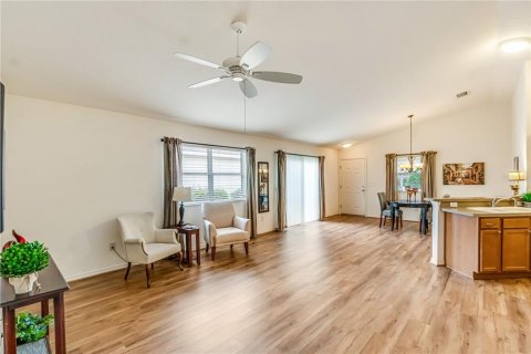Villa ou maison à vendre à The Villages, Floride: 2 chambres, 110.37 m2 № 2149814 - photo 12