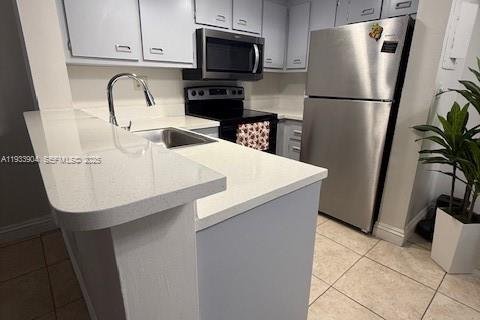 Townhouse in Miami, Florida 2 bedrooms, 79.8 sq.m. № 1992633 - photo 20