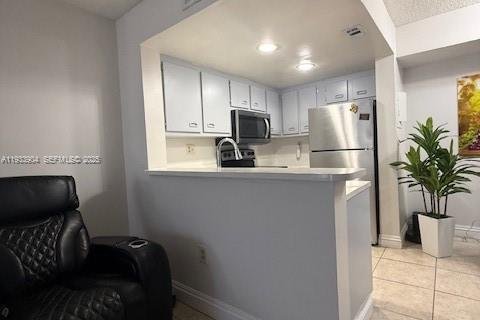 Townhouse in Miami, Florida 2 bedrooms, 79.8 sq.m. № 1992633 - photo 12