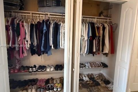 Townhouse in Miami, Florida 2 bedrooms, 79.8 sq.m. № 1992633 - photo 27